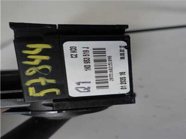 Foto 3ª: Mando Multifuncion Volkswagen Golf 2.0 ADVANCE 140CV 103KW [CBDB] (2008)