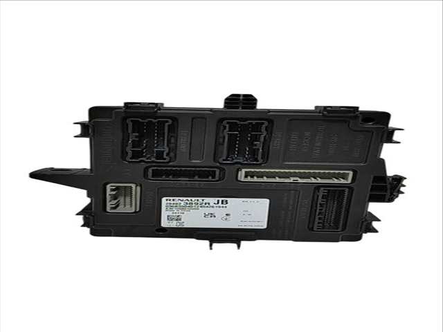 Foto 2ª: Caja Reles Fusibles Renault Clio EVOLUTION 1 TCE BIVALENT GASOLINA - GPL 101CV (2019)