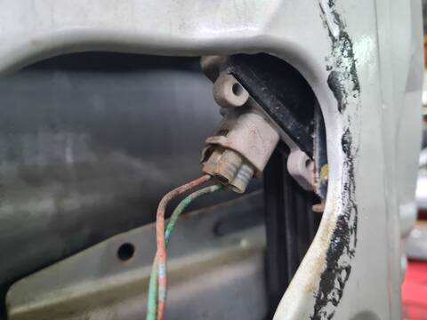 Foto 2ª: Cerradura Puerta Delantera Derecha Suzuki Jimny TECHO METALICO JLX 80CV 59KW [G13BB] (1998)