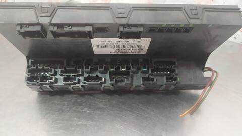 Foto 4ª: Caja Reles Fusibles Mercedes Clase C 160 270 CDI 203.016) BERLINA 170CV 125KW [612962] (2000)