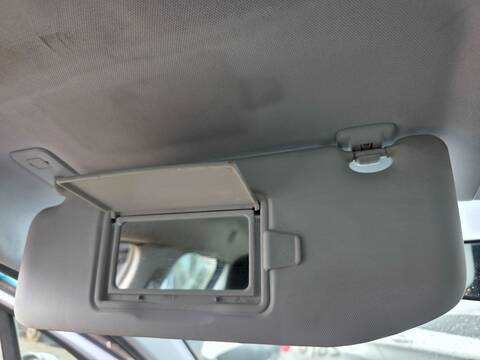 Foto 2ª: Parasol Izquierdo Peugeot 2008 STYLE 82CV 60KW (2015)