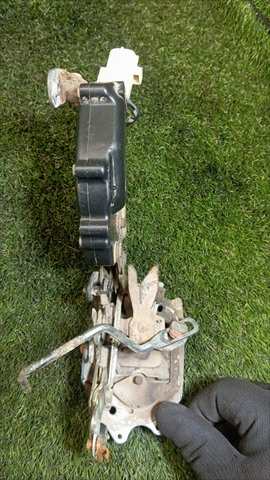 Foto 3ª: Cerradura Puerta Trasera Derecha Toyota 4 Runner 3.0 T DIESEL (1993)