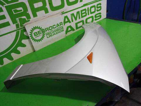 Foto 2ª: Aleta Delantera Izquierda Ford Focus TREND 101CV [FFDA] (1998)