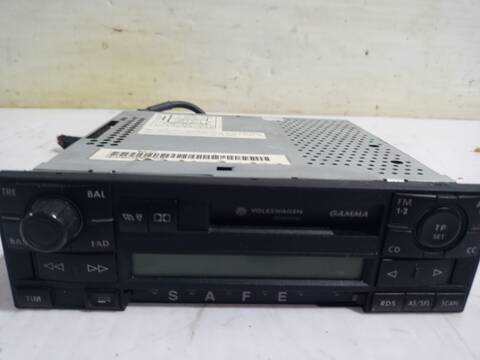 Foto 2ª: Sistema Audio Radio CD Volkswagen Passat ADVANCE BERLINA 131CV 96KW [AVF] (2003)