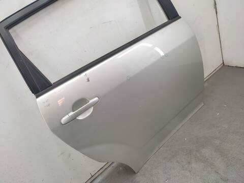 Foto 3ª: Puerta Trasera Derecha Toyota Corolla 1.8 ZNR11_) 129CV 95KW [1ZZ-FE] (2004)