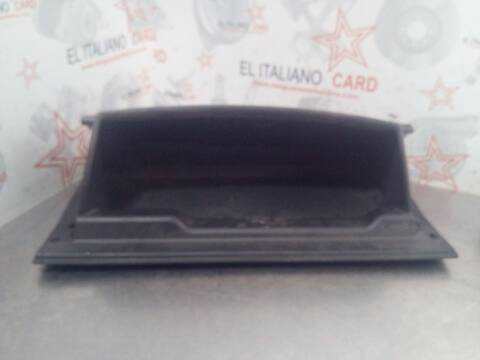 Foto 2ª: Guantera Toyota Verso COMFORT 112CV 82KW [N47C16A] (2015)