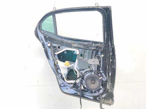 Foto 3ª: Puerta Trasera Izquierda Renault Megane 1.3 TCE 115 B9N9) (2015)