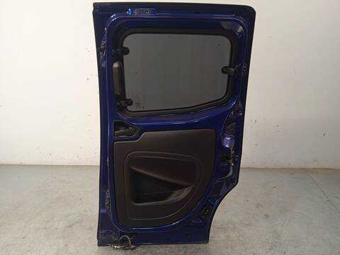Foto 4ª: Puerta Lateral Corredera Derecha Fiat Qubo 1.3 D MULTIJET 225CXB1A 225AXB1A 225CXB11 225AXB11 ... 75CV 55KW [199A9000] (2014)