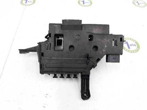 Foto 2ª: Caja Reles Fusibles Mercedes Clase C 250 2.1 CDI 204CV 6V [651921] (2013)