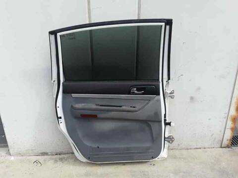 Foto 2ª: Puerta Trasera Izquierda Ssangyong Rodius VERSION INDEFINIDA (2005)