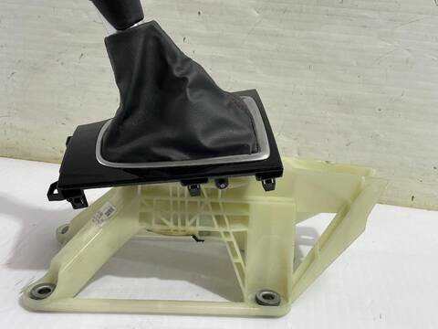 Foto 3ª: Palanca de Cambio Mazda 3 CENTER-LINE 150CV [SHY6  SHY4] (2013)