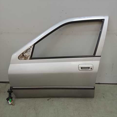 Puerta Delantera Izquierda Peugeot 406 0.1