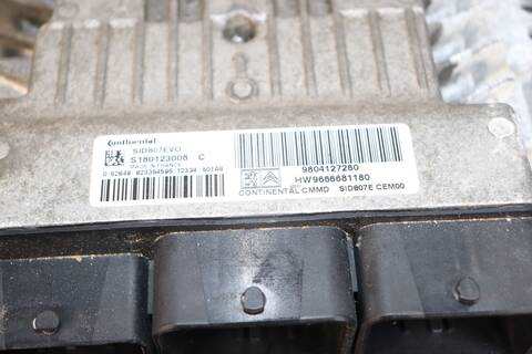Foto 3ª: Centralita Motor ECU Peugeot 508 9HRDV6C (2011)