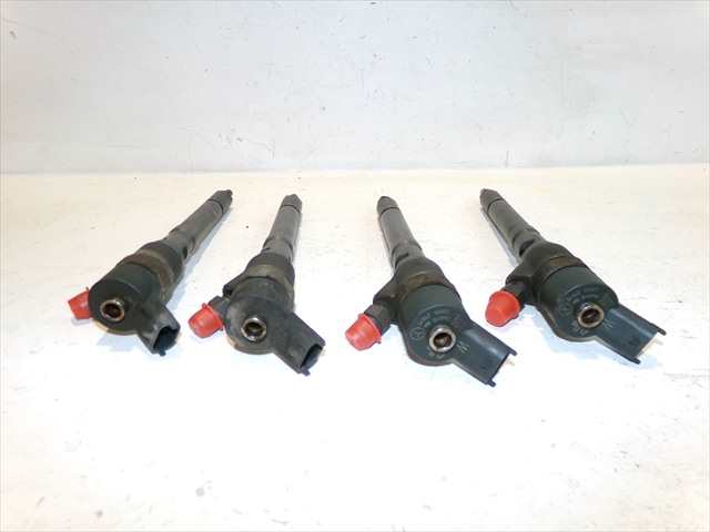 Foto 3ª: Inyectores Kia Carens 2.0 CRDI 2003-2006 [D4EA] (2004)