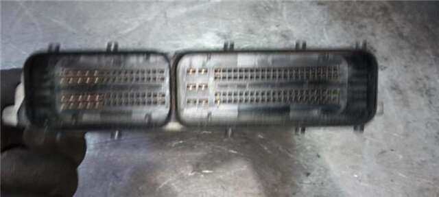 Foto 3ª: Centralita Motor ECU Volkswagen Touareg 5.0 TDI V10 [5.0 LTR. - 230 KW V10 TDI CAT (AYH)]
