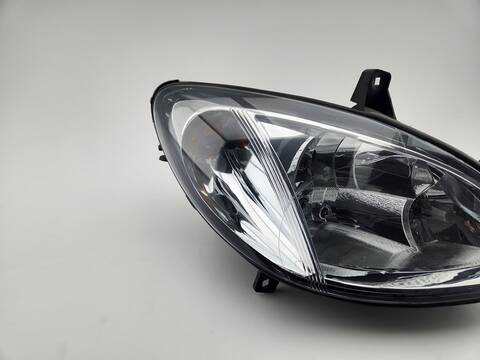 Foto 2ª: Faro Derecho Mercedes Vito 111 CDI COMPACTO 639.601) 109CV 80KW [646983] (2005)