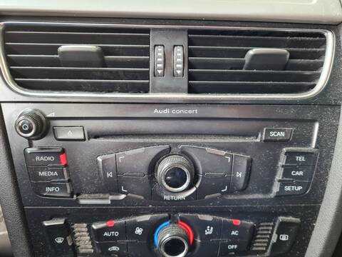 Sistema Audio Radio CD Audi A4 2.0 TDI 125KW) 170CV