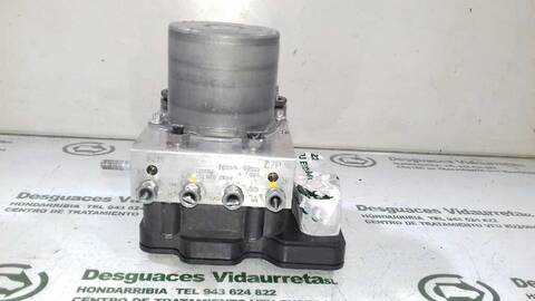Foto 1ª: Abs Mercedes Clase V 200 136CV 100KW (2014)