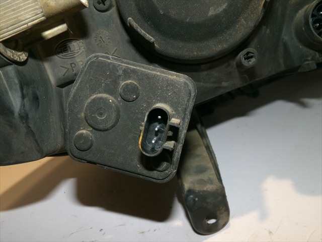 Foto 3ª: Faro Izquierdo Opel Omega 2.5 TD 1994-2003 [25DT] (1995)