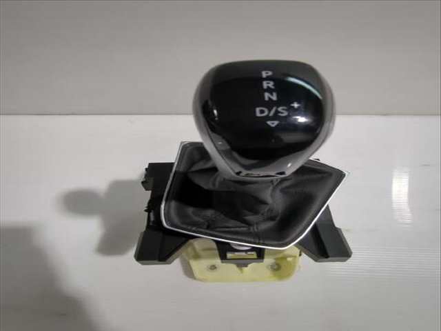 Foto 2ª: Palanca de Cambio Volkswagen T-Cross 1.0 TSI 110CV [DLAA] (2018)