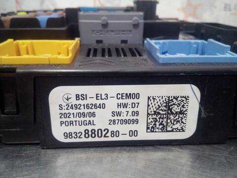 Foto 3ª: Caja Reles Fusibles Peugeot 208 ALLURE 101CV 74KW [HN05/PSA] (2021)