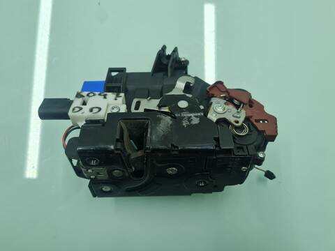 Cerradura Puerta Delantera Derecha Volkswagen Touareg TDI V6 MOTION 224CV 165KW