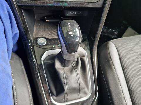 Palanca de Cambio Volkswagen T-Roc STYLE 149CV 110KW