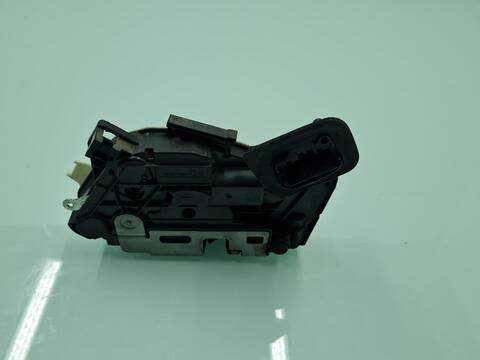 Foto 3ª: Cerradura Puerta Trasera Derecha Seat Leon FR PLUS 150CV 110KW [CRM] (2018)
