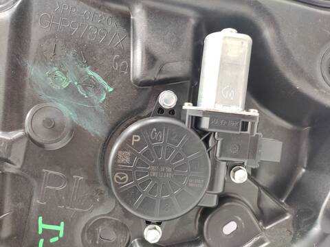 Foto 2ª: Elevalunas Manual Trasero Izquierdo Mazda 6 2.2 D GJ2FW) 175CV 129KW [SH] (2014)