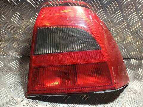 Piloto Trasero Derecho Opel Vectra X20DTH BERLINA