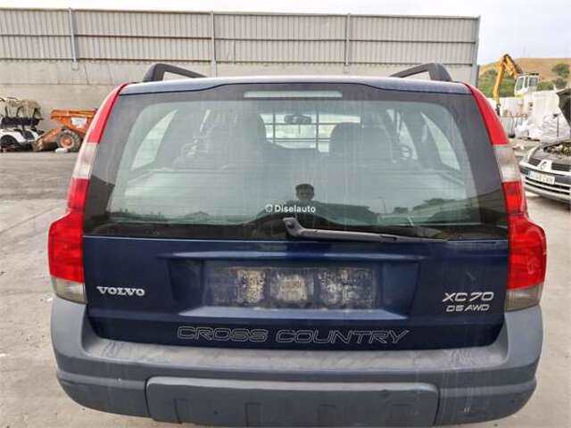 Portón Volvo XC 70 2.4 D5 TRACCIÓN TOTAL [2.4 LTR. - 120 KW DIESEL CAT]