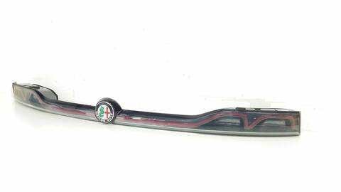 Foto 3ª: Piloto Trasero Central Alfa Romeo Tonale SPRINT