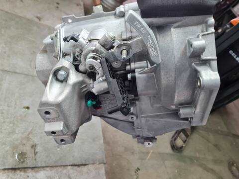 Foto 4ª: Caja Cambios Seat Arona FR 116CV 85KW [DLAA] (2022)