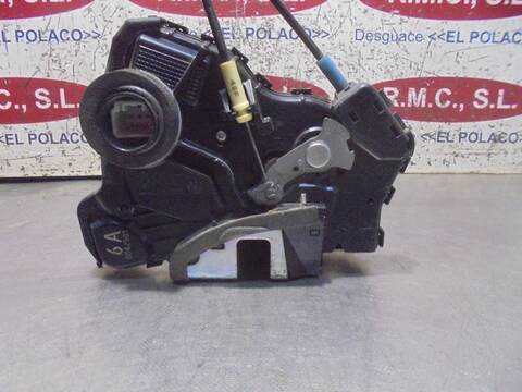 Foto 3ª: Cerradura Puerta Trasera Derecha Toyota Rav4 EXECUTIVE 177CV 130KW [2ADFHV] (2008)
