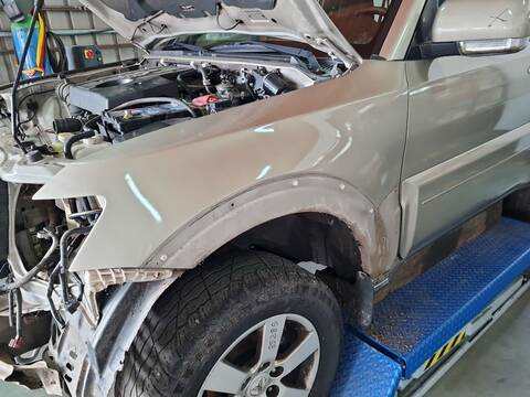 Aleta Delantera Izquierda Mitsubishi Montero 3.2 DI-D V88W V98W) 160CV 118KW