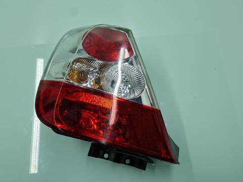 Piloto Trasero Izquierdo Honda Civic 1.6 VTEC CAT D 16 V 1) BERLINA 110CV 81KW