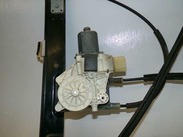 Foto 2ª: Elevalunas Eléctrico Delantero Izquierdo Ford Mondeo 2.0 TDCI 2007-2010 [QXBA] (2008)
