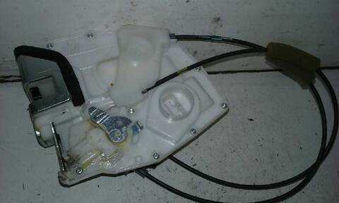 Cerradura Puerta Trasera Izquierda Suzuki Swift 1.3 16V CAT BERLINA 92CV 68KW