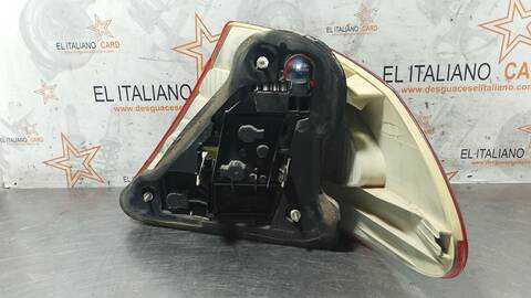 Foto 2ª: Piloto Trasero Izquierdo Mercedes Clase C 160 200 COMPRESSOR 209.342) COUPE 163CV 120KW [M271940] (2003)