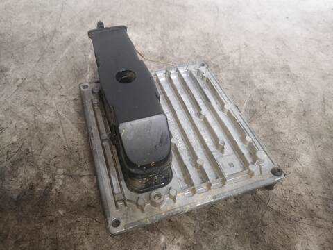 Foto 3ª: Centralita Motor ECU Ford Focus HWDA BERLINA (2005)
