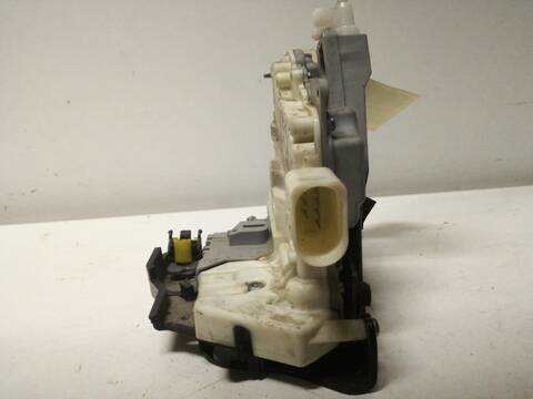 Foto 2ª: Cerradura Puerta Trasera Derecha Audi A3 BYT (2007)