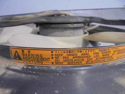 Foto 3ª: Electroventilador Aire Acondicionado Mitsubishi Carisma 1.6 CAT BERLINA 99CV 73KW [4G92] (2002)