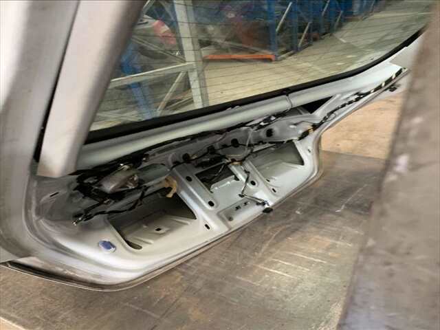 Foto 3ª: Portón Opel Insignia 2.0 CDTI 160CV/118KW [A20DTH] (2010)