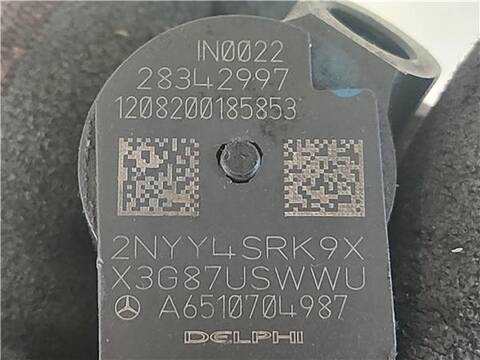 Foto 3ª: Inyectores Jeep Compass 2.2 LIMITED 4X4 136CV 100KW [651 925 ON CRANKCASE] (2013)