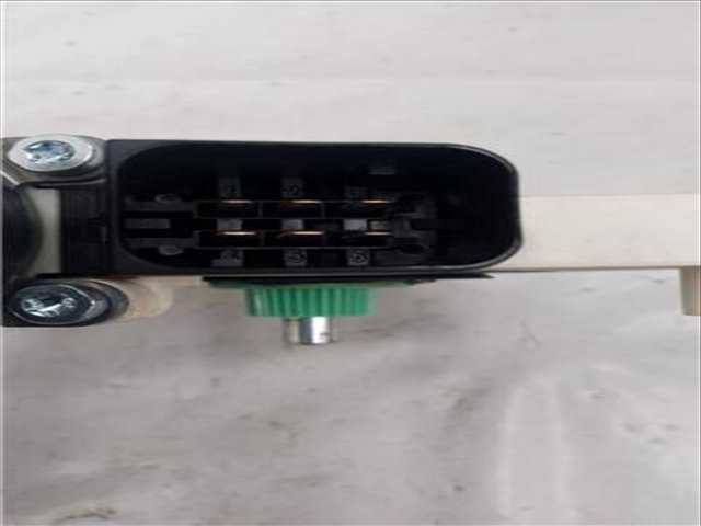 Foto 3ª: Elevalunas Eléctrico Delantero Izquierdo Mercedes Clase E 180 E 220 170CV [OM 651.911] (2011)
