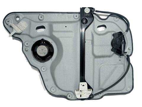 Foto 2ª: Elevalunas Manual Trasero Derecho Volkswagen Touran ADVANCE 1 TDI DPF 105CV (2010)