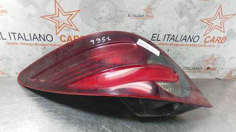 Foto 2ª: Piloto Trasero Izquierdo Mercedes Clase R 280 R 350 CDI 4-MATIC 251.022) 224CV 165KW [OM642950] (2006)