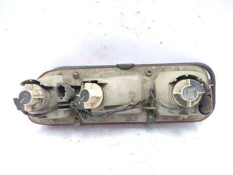 Foto 2ª: Piloto Trasero Izquierdo Nissan Terrano 2.7 TDI 4WD 125CV 92KW