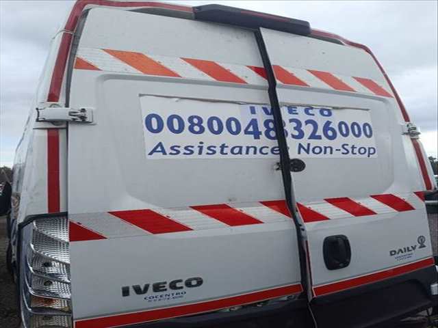 Portón Iveco Daily FURGON 35C... BATALLA 3000 145CV 107KW