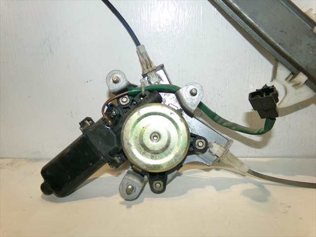 Foto 2ª: Elevalunas Eléctrico Delantero Derecho Daewoo Lanos 1.5 G SEDAN,1997-2008 [A15SMS] (2002)